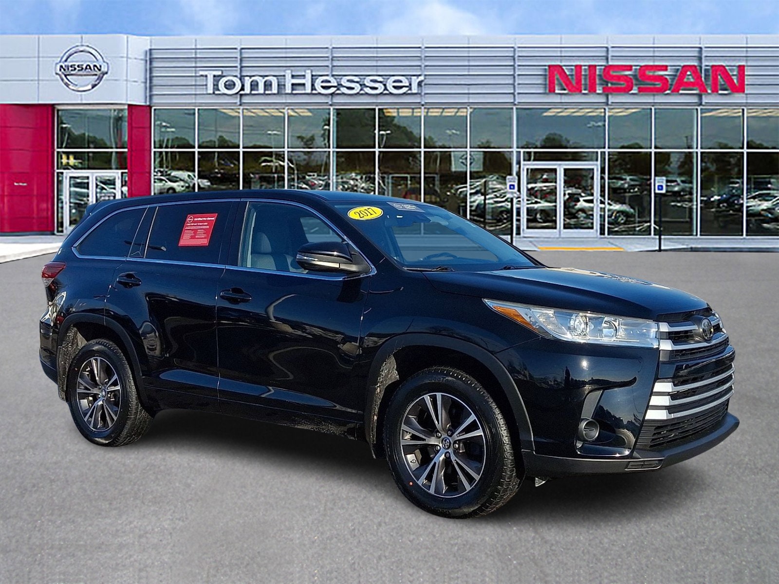 2017 Toyota Highlander LE's photo