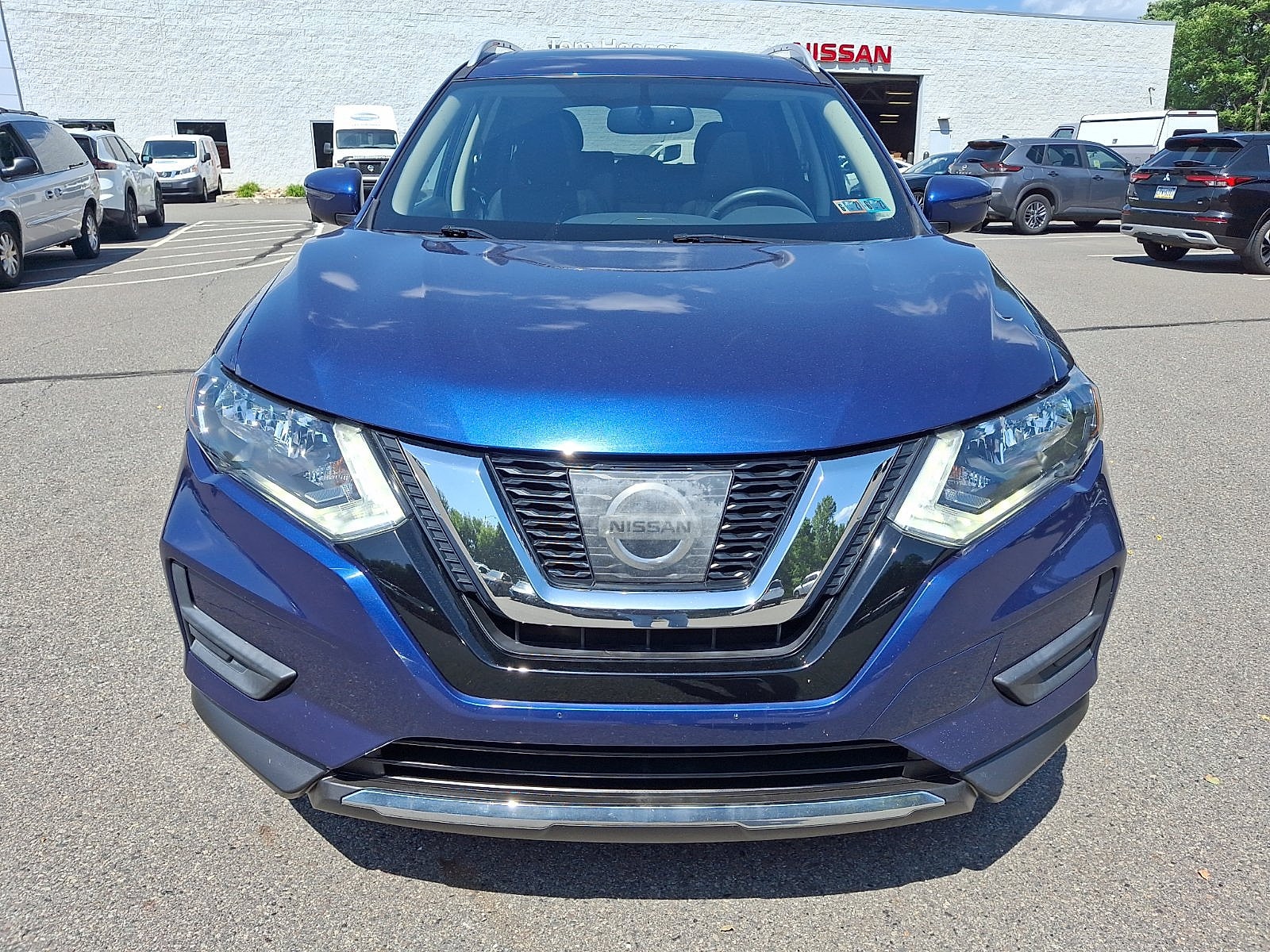 Used 2017 Nissan Rogue SV with VIN 5N1AT2MV7HC830655 for sale in Dunmore, PA