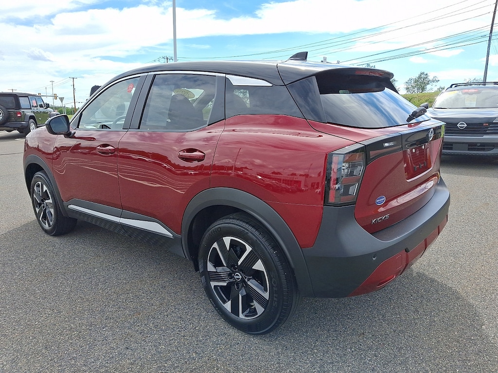 Used 2025 Nissan Kicks SV SUV