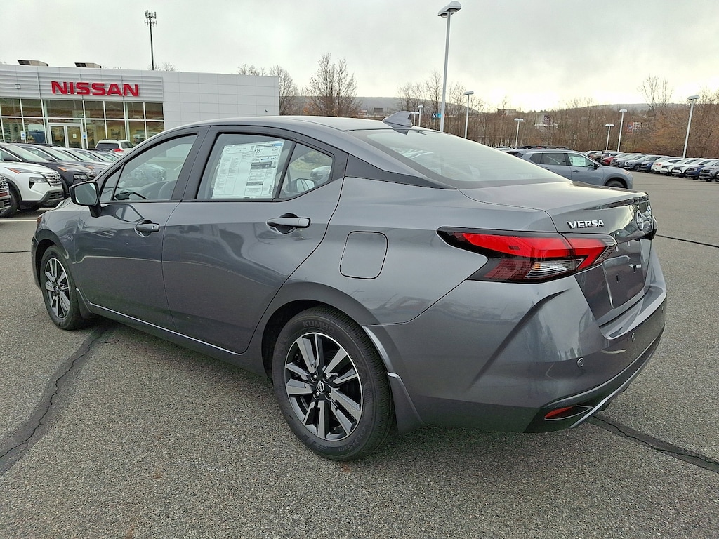 New 2025 Nissan Versa 1.6 SV Sedan