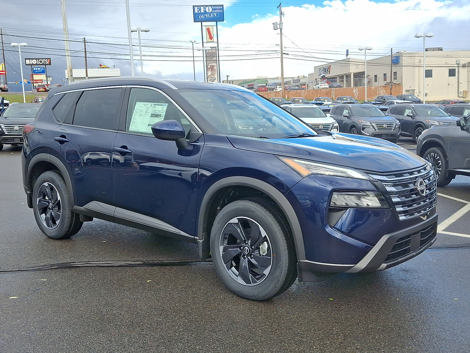 2026 Nissan Rogue SV's photo