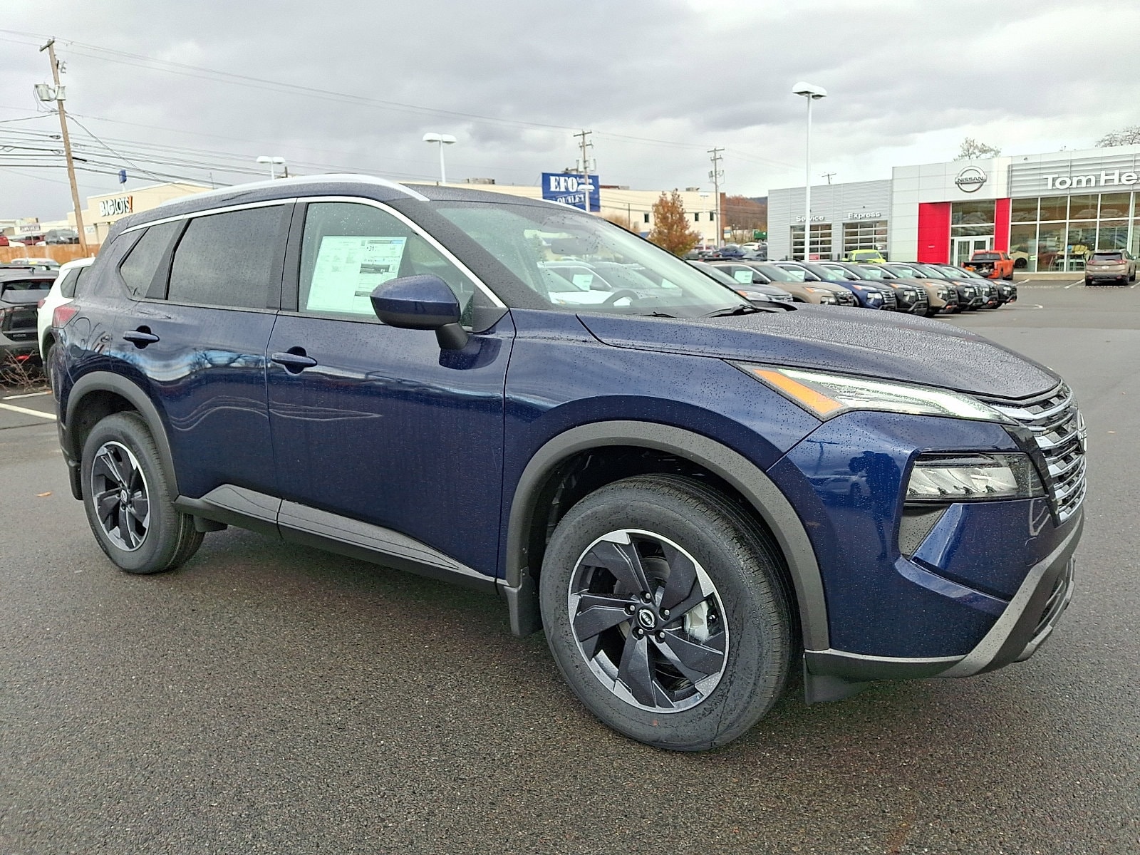 2026 Nissan Rogue SV's photo