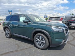 2025 Nissan Pathfinder SL SUV