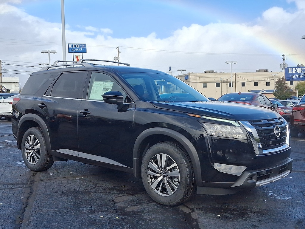 New 2025 Nissan Pathfinder SL SUV