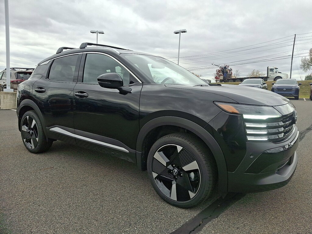 New 2026 Nissan Kicks SR SUV