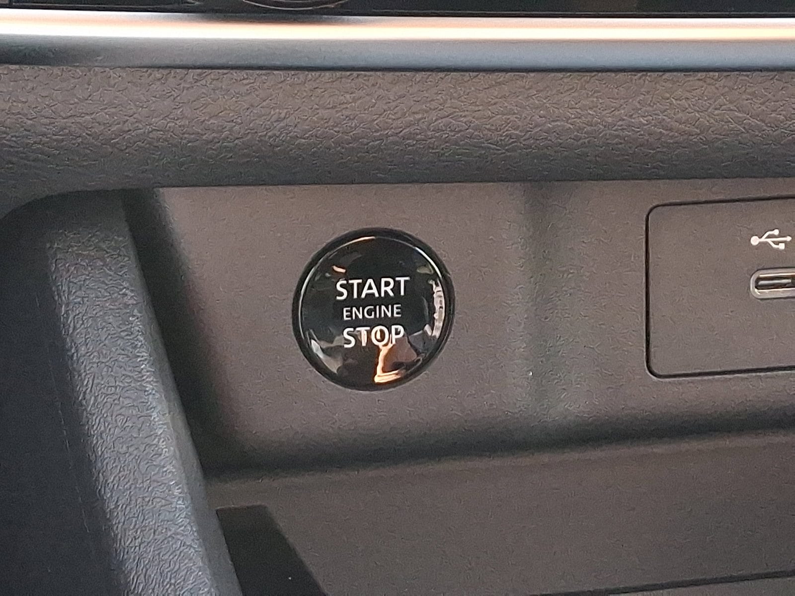 2026 Nissan Rogue S - Photo 16