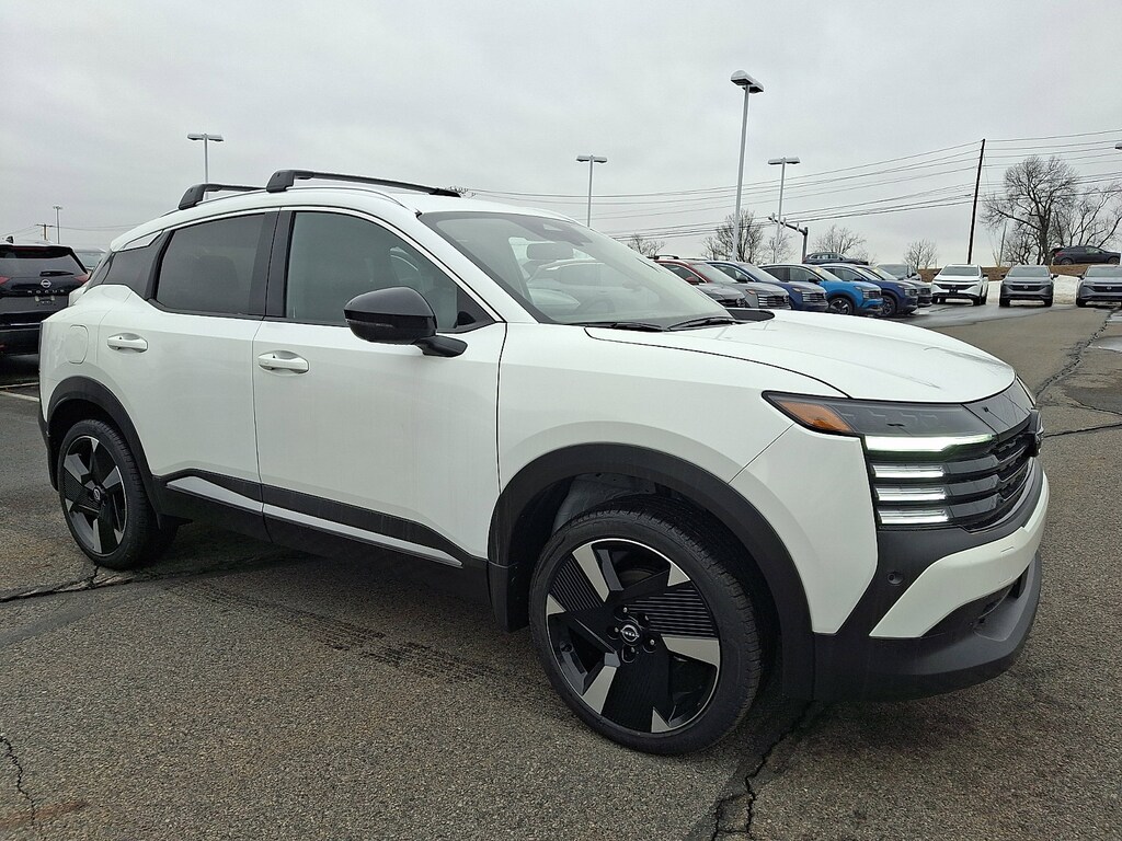 New 2026 Nissan Kicks SR SUV