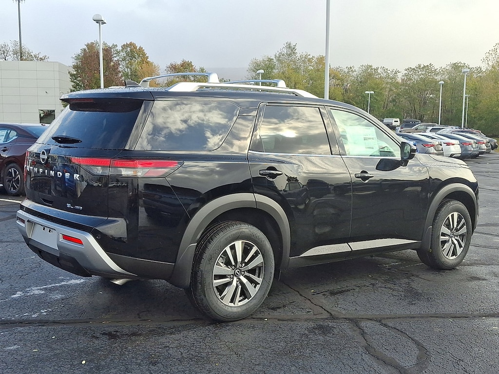 New 2025 Nissan Pathfinder SL SUV