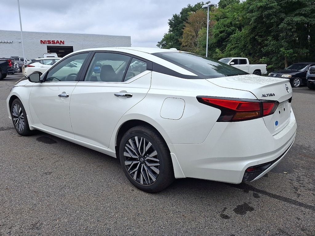 Used 2024 Nissan Altima 2.5 SV Sedan