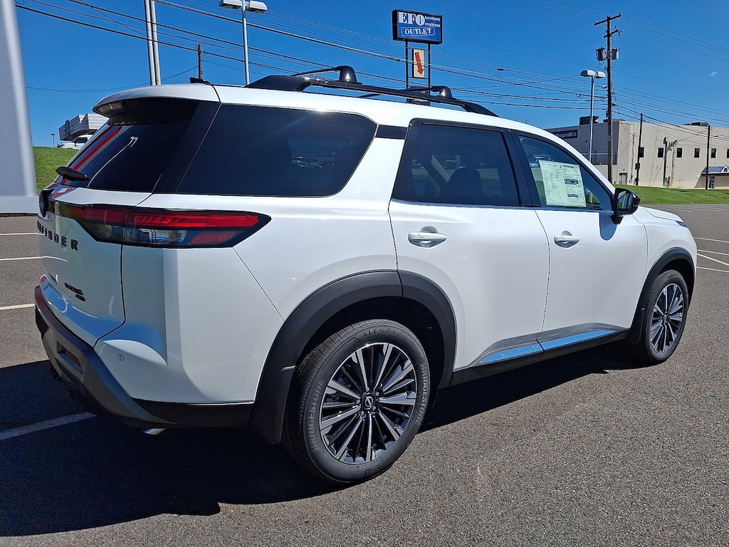 New 2026 Nissan Pathfinder Platinum SUV
