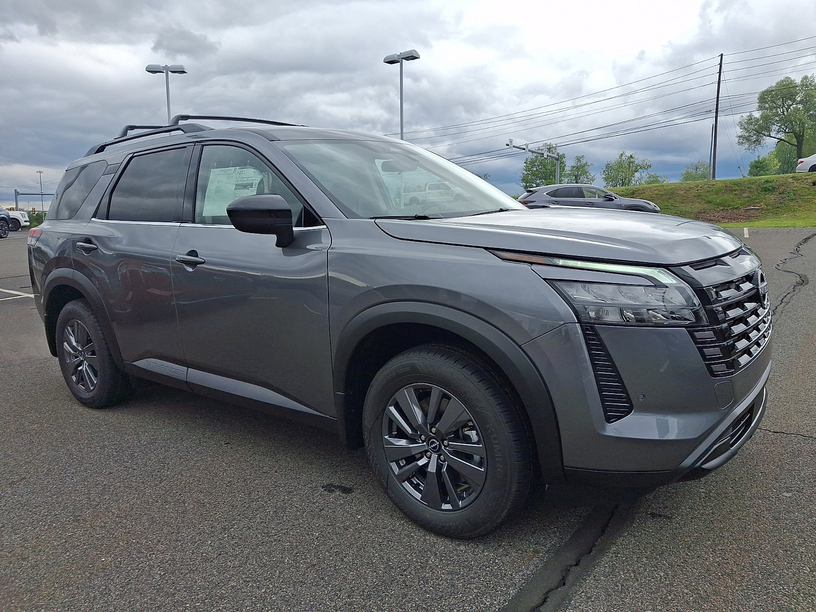 2026 Nissan Pathfinder SV 4WD's photo