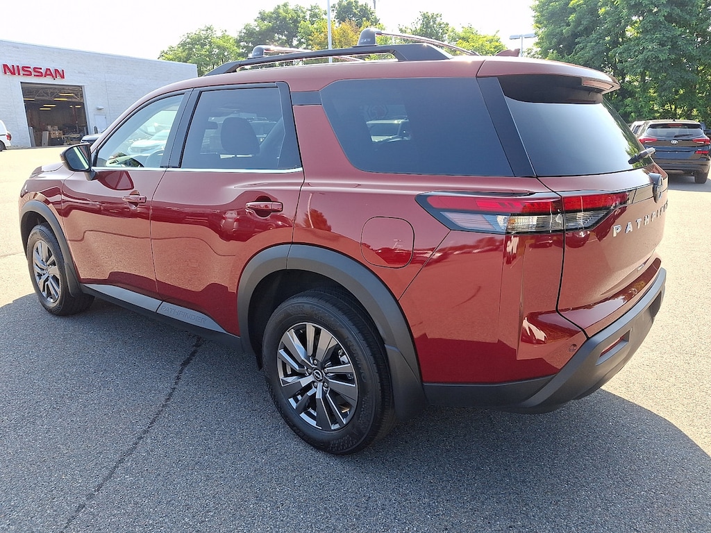 Certified 2025 Nissan Pathfinder SV SUV