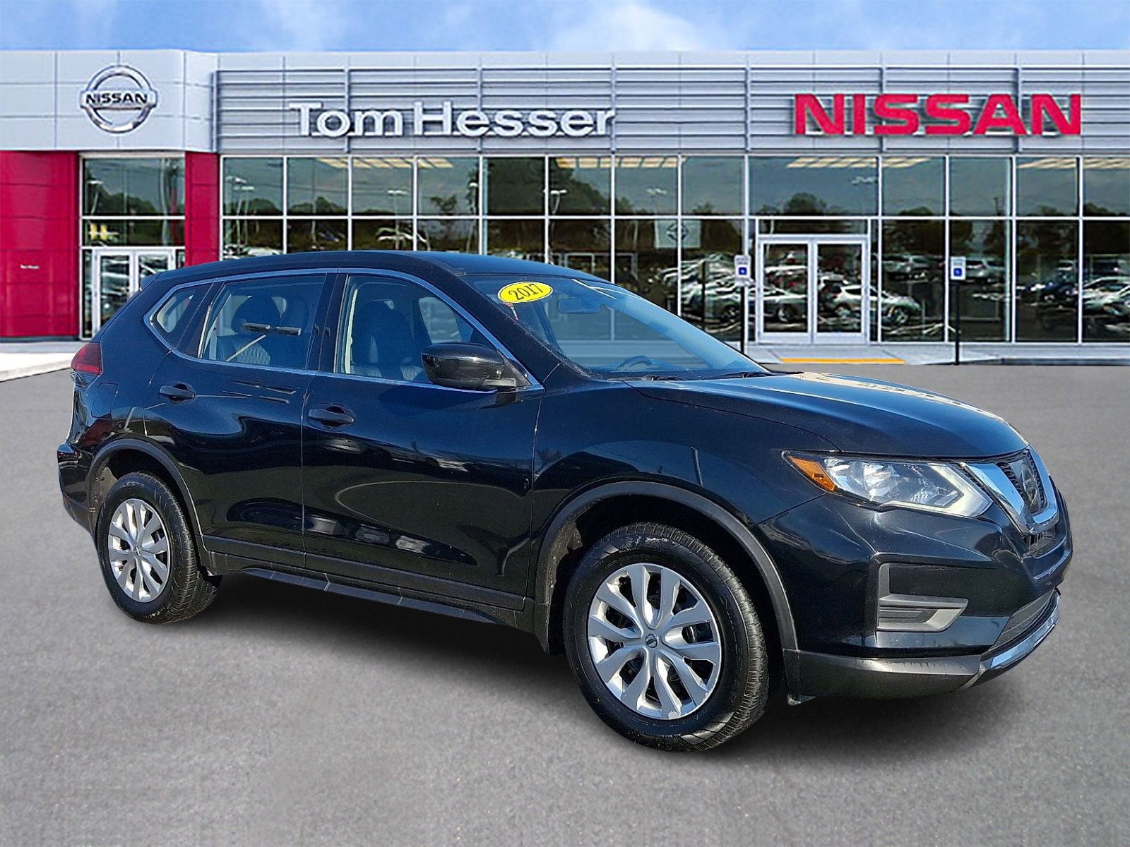 2017 Nissan Rogue S's photo