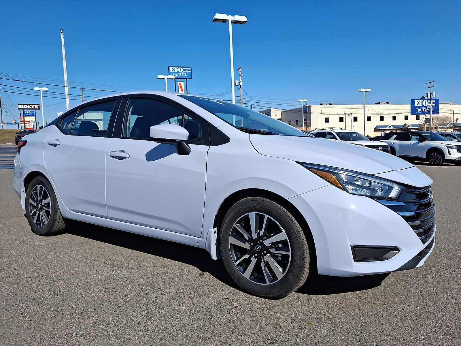 2025 Nissan Versa Sedan SV