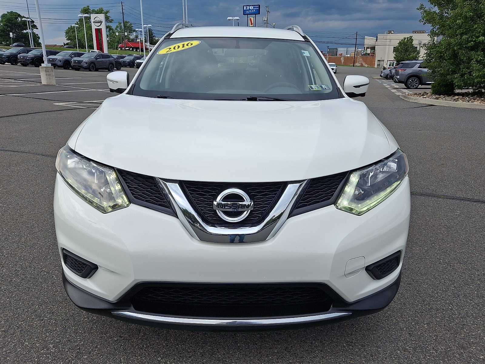 Used 2016 Nissan Rogue SV with VIN 5N1AT2MV1GC890171 for sale in Dunmore, PA