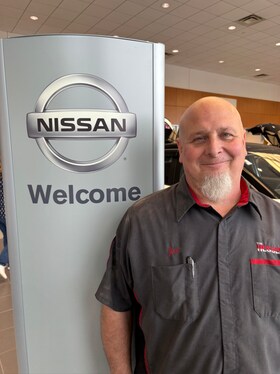 Staff member Joe Marianelli from ID_857df77b5dc4