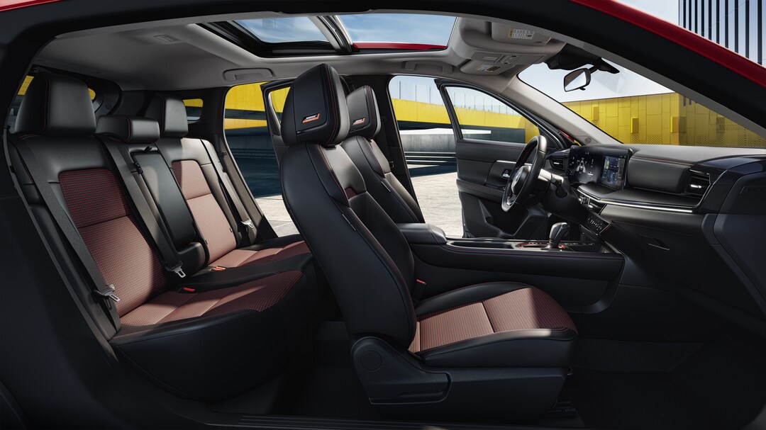 New Nissan Sentra interior