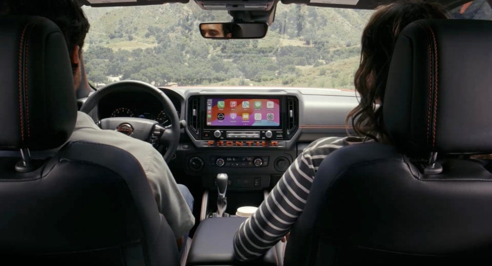  Nissan Frontier truck