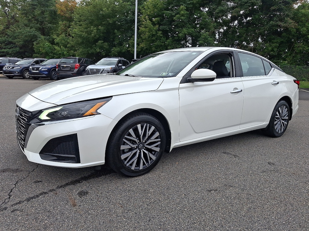 Used 2023 Nissan Altima 2.5 SV Sedan