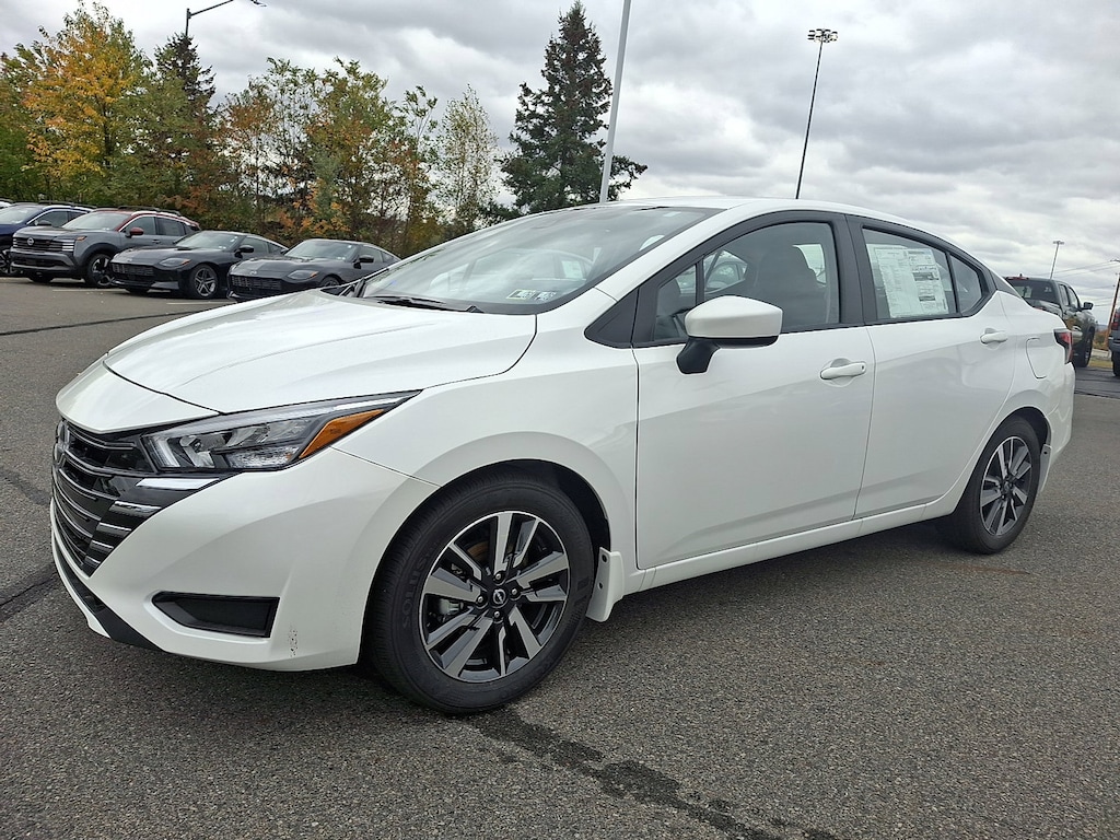New 2025 Nissan Versa 1.6 SV Sedan