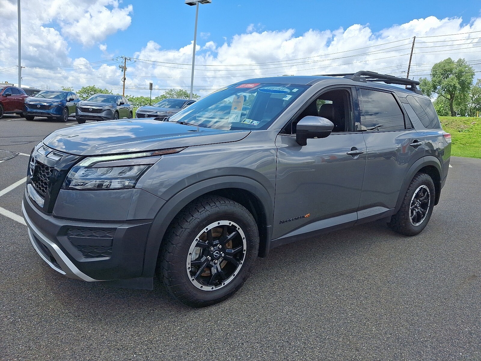 2024 Nissan Pathfinder Rock Creek photo 2