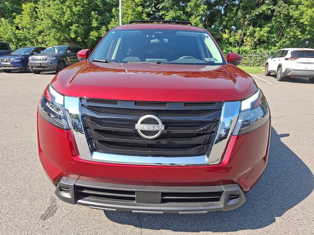 Certified 2025 Nissan Pathfinder SV SUV