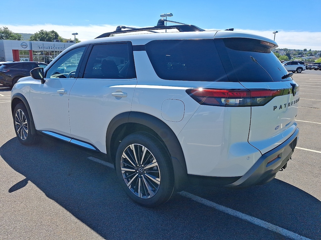 New 2026 Nissan Pathfinder Platinum SUV