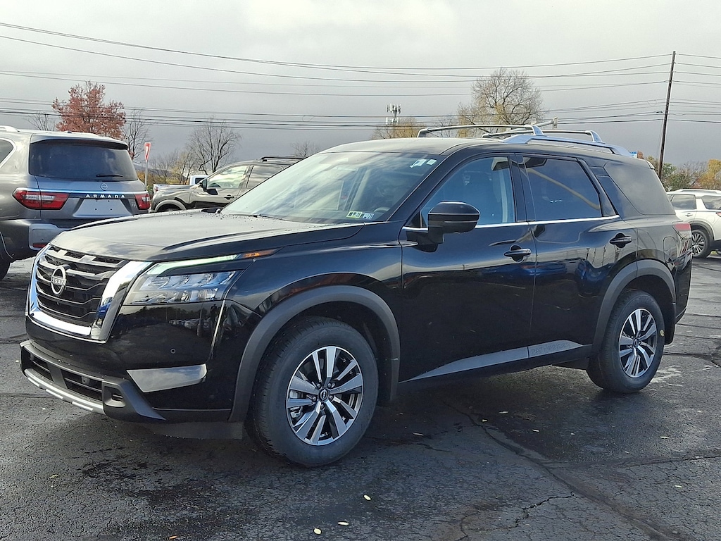 New 2025 Nissan Pathfinder SL SUV