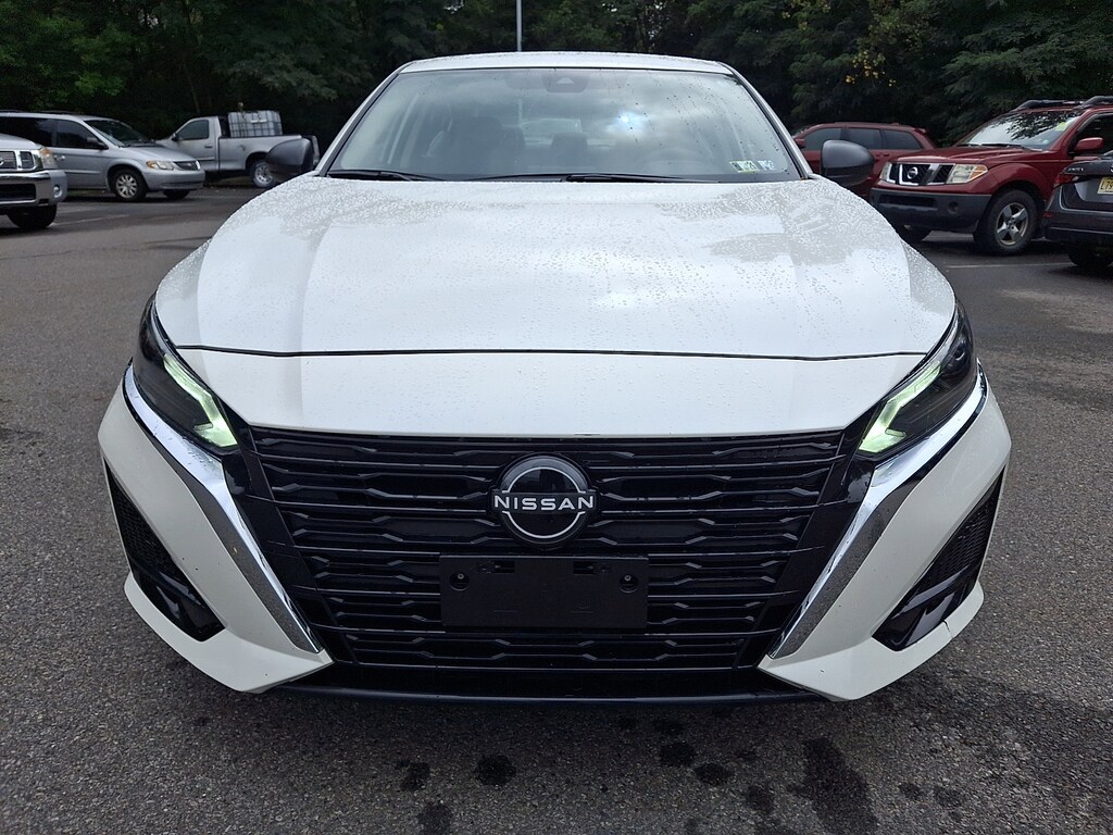 Used 2024 Nissan Altima 2.5 SV Sedan
