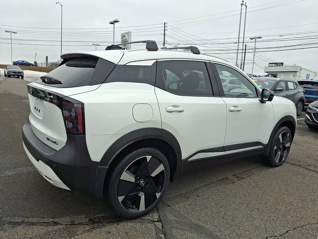 New 2026 Nissan Kicks SR SUV