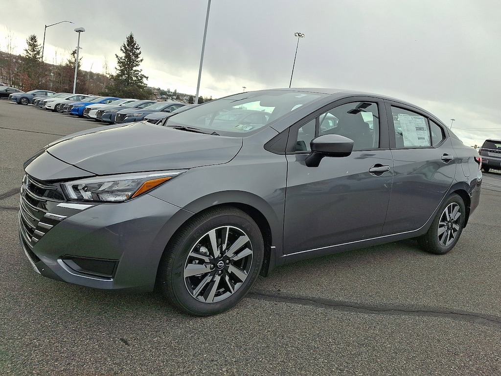 New 2025 Nissan Versa 1.6 SV Sedan