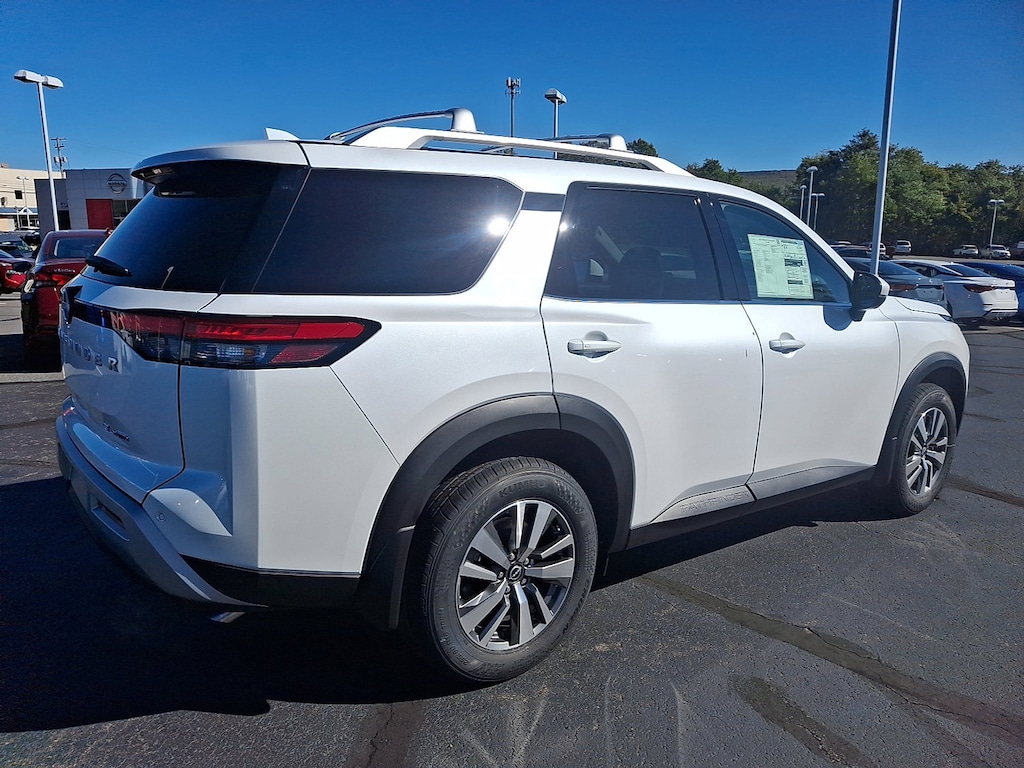 New 2025 Nissan Pathfinder SL SUV