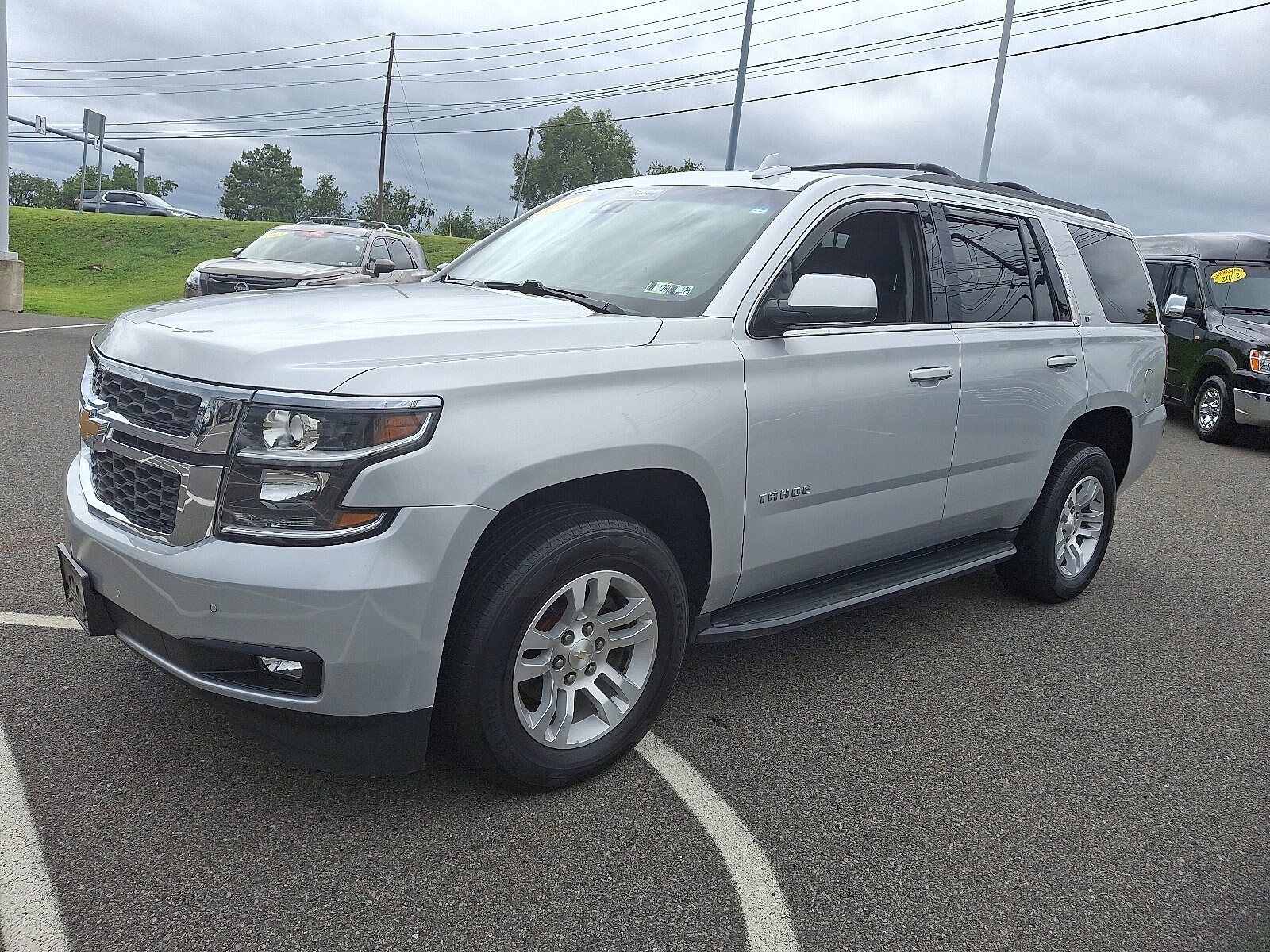 2018 Chevrolet Tahoe LT photo 3