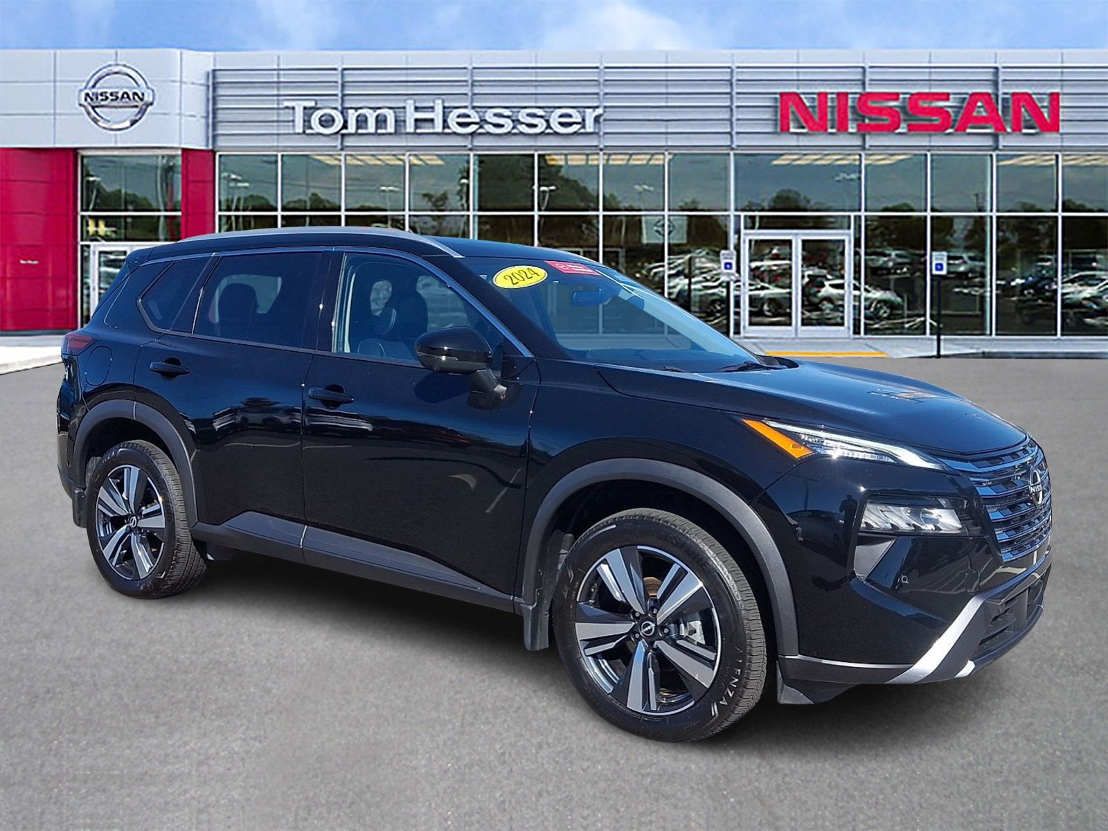 2024 Nissan Rogue SL's photo