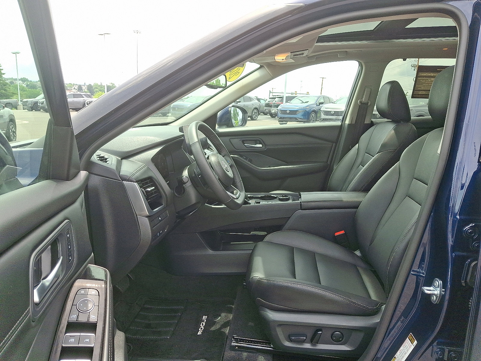 2024 Nissan Rogue SL - Photo 14