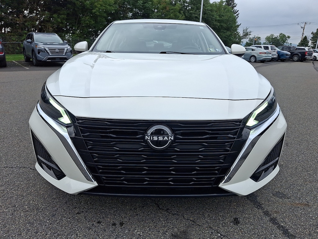 Used 2023 Nissan Altima 2.5 SV Sedan