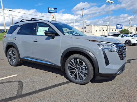 2026 Nissan Pathfinder Platinum SUV
