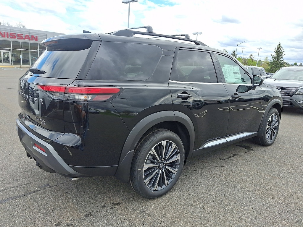 New 2026 Nissan Pathfinder Platinum SUV