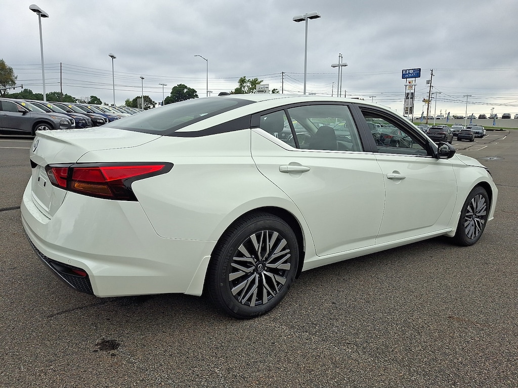 New 2026 Nissan Altima SV Sedan