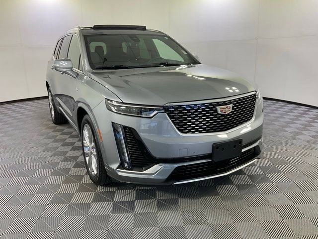 2025 Cadillac XT6 Premium Luxury photo 3