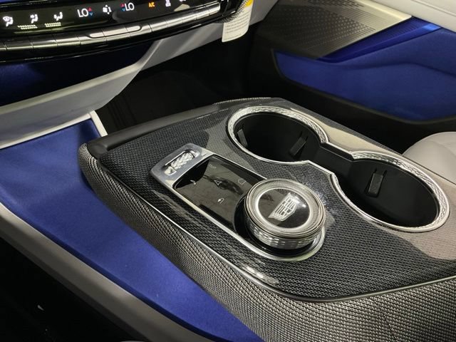 2026 Cadillac OPTIQ Luxury - Photo 18