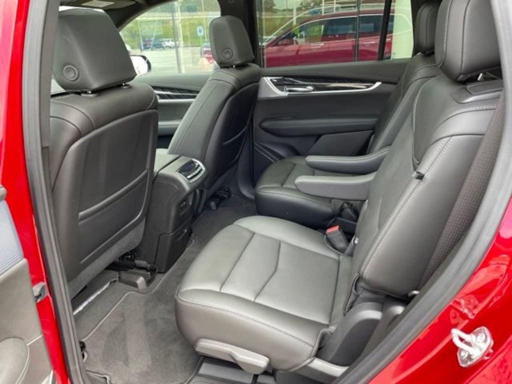 Used 2024 CADILLAC XT6 Premium Luxury SUV