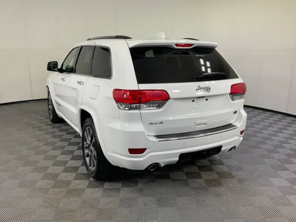Used 2017 Jeep Grand Cherokee Overland