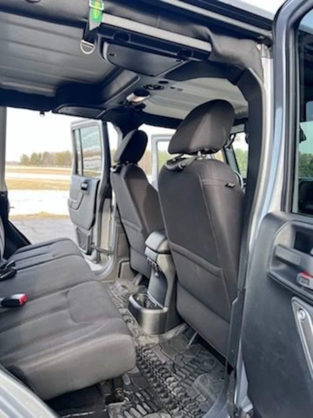 Used 2015 Jeep Wrangler Unlimited Sport