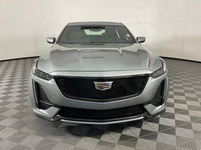 2024 Cadillac CT5 V photo 2