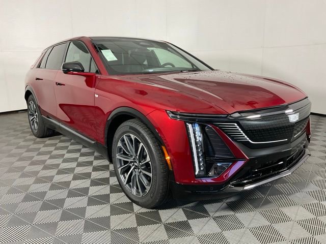 2025 Cadillac Lyriq Sport photo 3