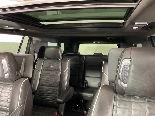 2026 Cadillac Escalade ESV V-Series - Photo 32