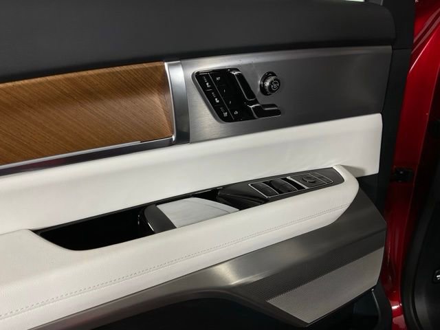2026 Cadillac VISTIQ Sport - Photo 24