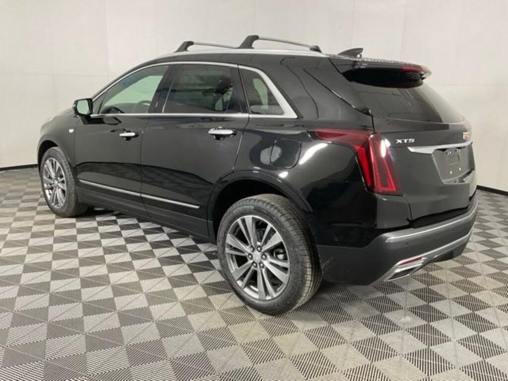New 2026 CADILLAC XT5 Premium Luxury SUV