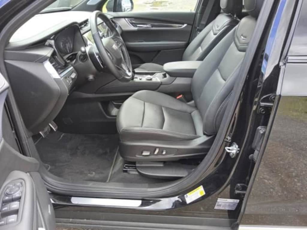 Used 2025 CADILLAC XT6 Sport SUV